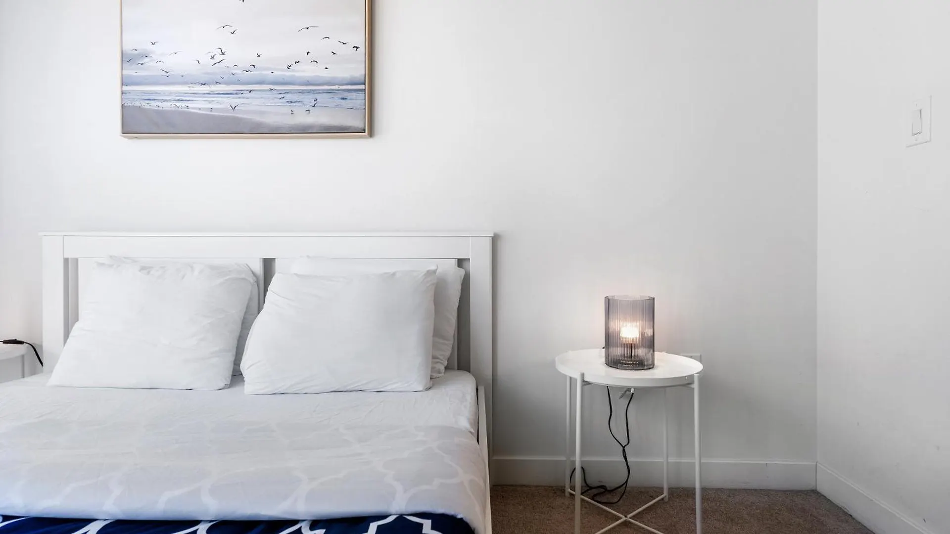 Upscale One Bedroom And Den Condo With Parking Toronto Lägenhet