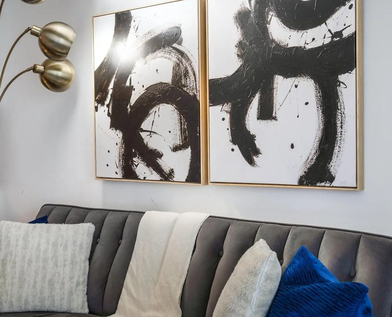Lägenhet Upscale One Bedroom And Den Condo With Parking Toronto Kanada